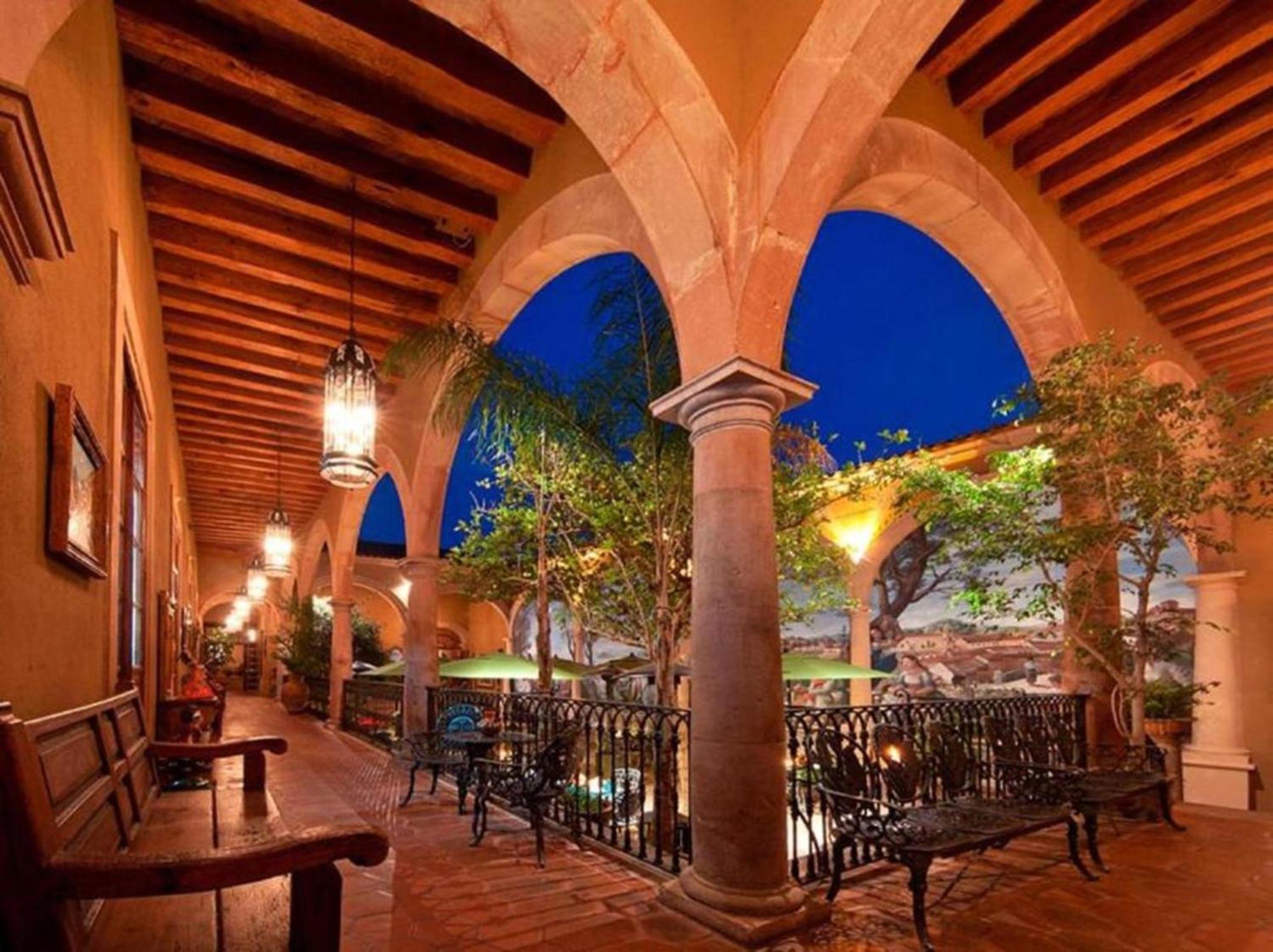 Mansion De Los Suenos Patzcuaro Exterior photo